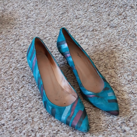 Anthropologie Embossed Kitten Heels Size 41/10 - Picture 1 of 6